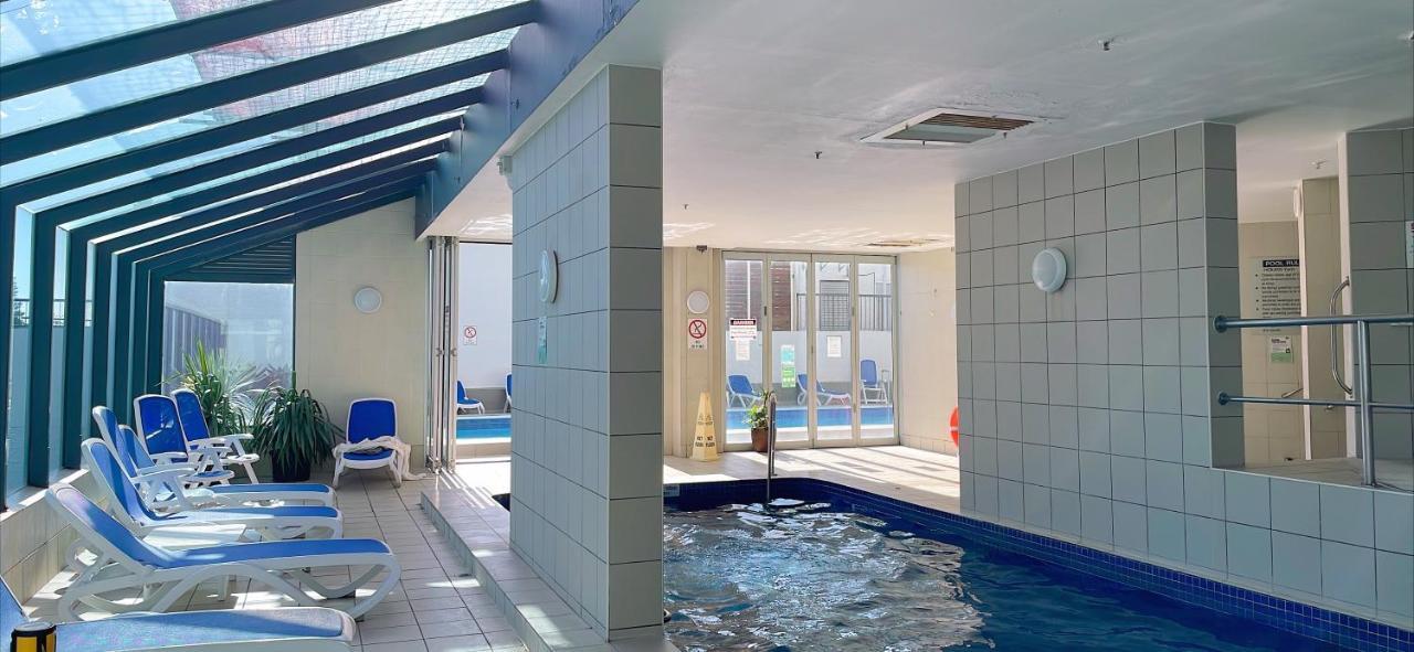 1 Bedroom And 1 Living Room Family Suite Gold Coast Eksteriør billede